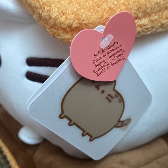 Pusheen S’more Plushie - Picture 5 of 5